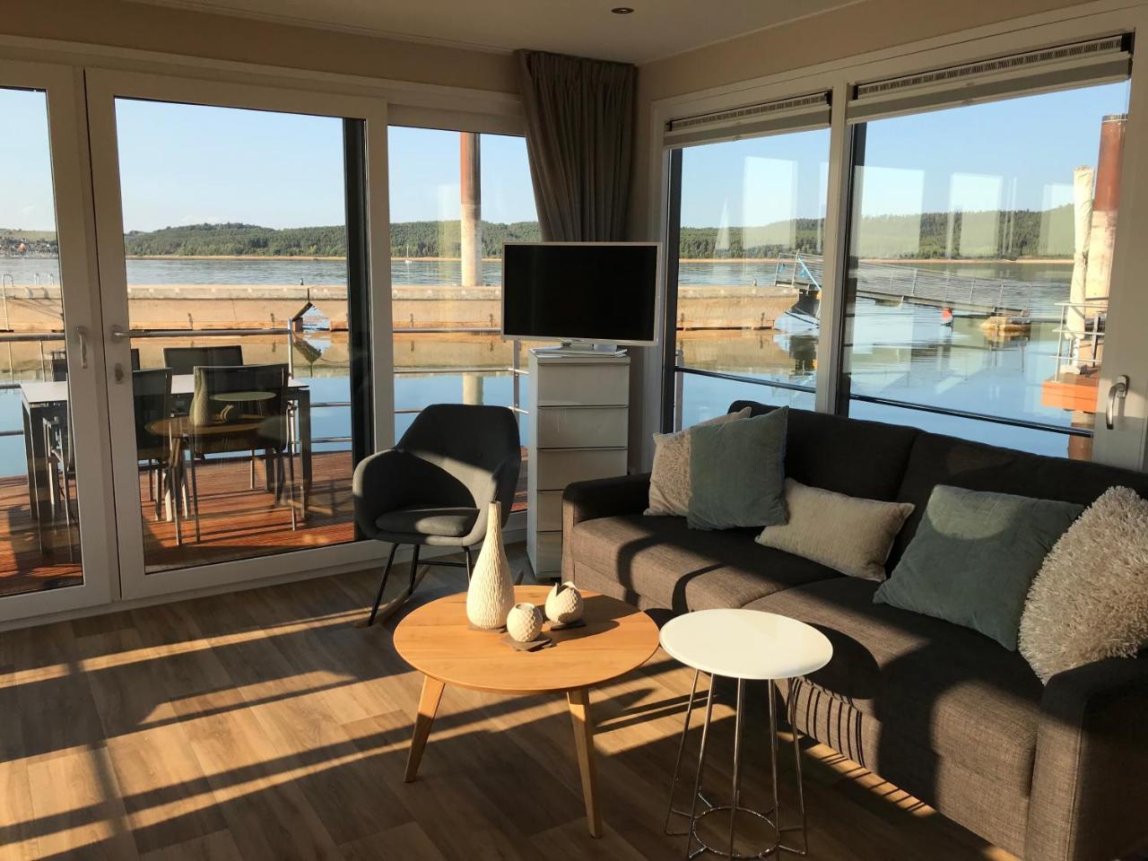 Floating Village Brombachsee Hotel na wodzie 4*